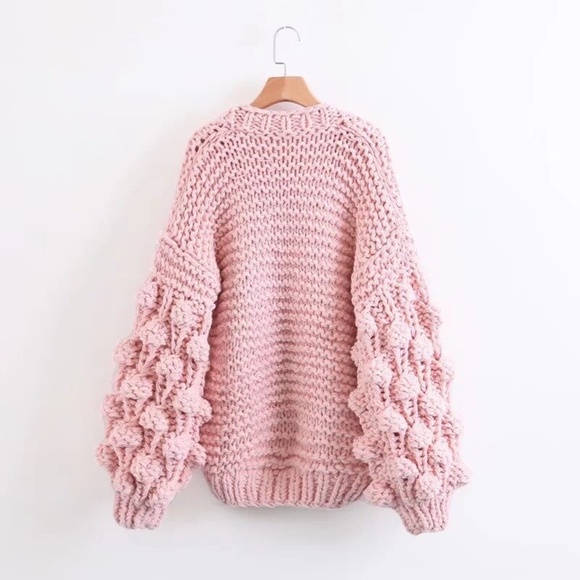 🎥 Chunky Pom Pom Open Cardigan - Picture 9 of 17